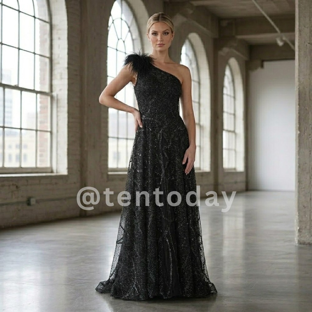 $798 Mac Duggal Size 6 Black One Shoulder Feather Ballgown Long Gown Maxi Dress